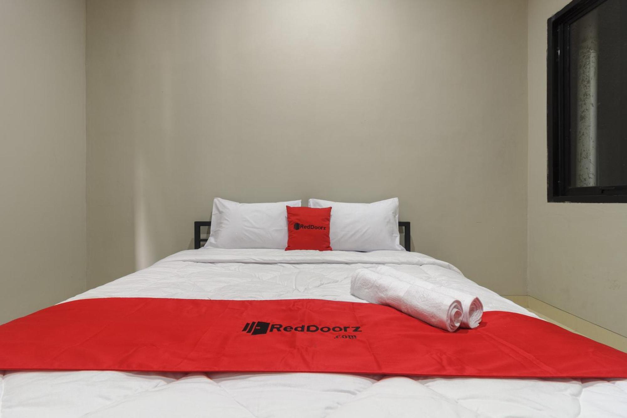 Reddoorz Near Puri Indah Mall Τζακάρτα Εξωτερικό φωτογραφία