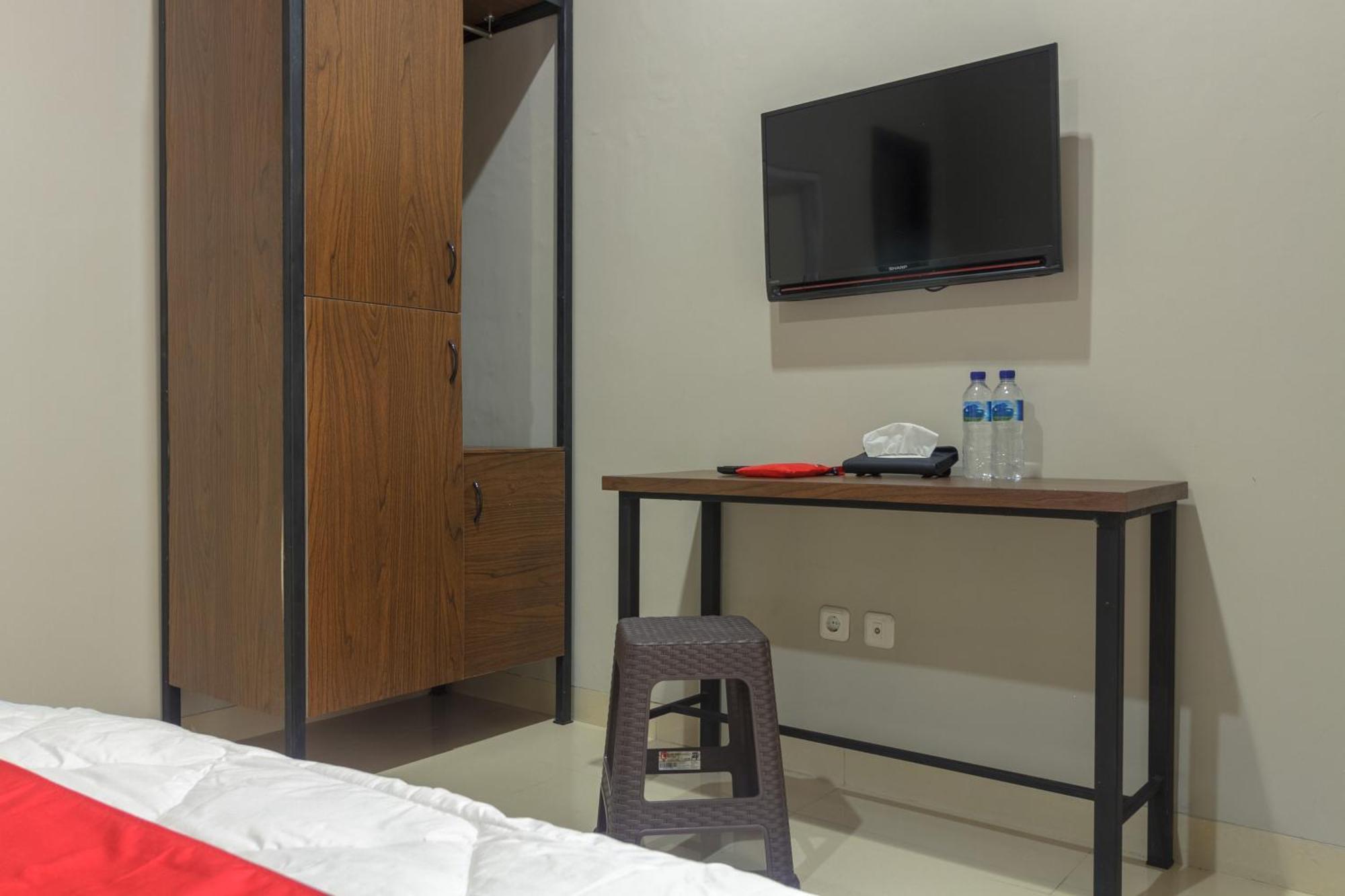 Reddoorz Near Puri Indah Mall Τζακάρτα Εξωτερικό φωτογραφία