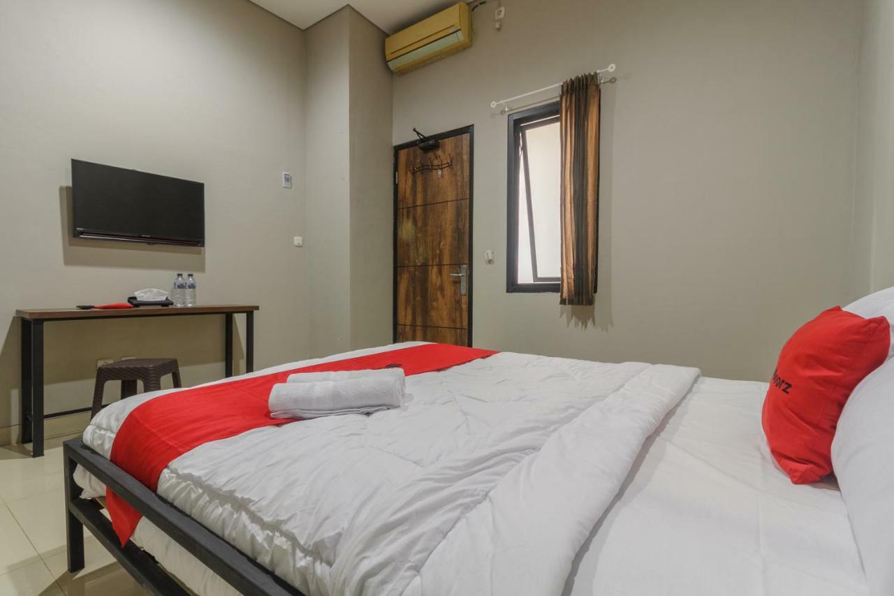 Reddoorz Near Puri Indah Mall Τζακάρτα Εξωτερικό φωτογραφία